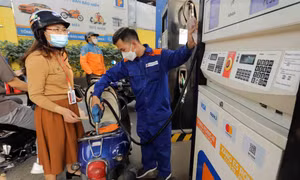 Giá xăng dầu đồng loạt giảm nhẹ từ 15h chiều nay 27/2