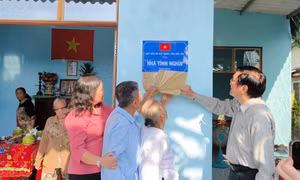 Những căn nhà ấm áp nghĩa tình từ phong trào xóa nhà tạm, nhà dột nát