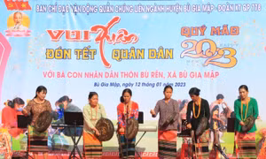 Rộn ràng đón Tết sớm tại vùng biên Bình Phước