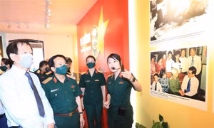Kỷ niệm 110 năm Ngày sinh Đại tướng Võ Nguyên Giáp: Triển lãm chuyên đề “Vị tướng huyền thoại”