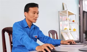 Anh Nguyễn Hoàng Tiến, Phó Bí thư Huyện đoàn, Chủ tịch Hội Liên hiệp thanh niên Việt Nam huyện Ninh Sơn (Ninh Thuận), người có nhiều đóng góp quan trọng trong phát triển phong trào thanh niên ở địa phương. Ảnh: Nguyễn Thành – TTXVN