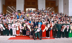 Thủ tướng Phạm Minh Chính: Cần có thêm giải thưởng vinh danh phụ nữ xuất sắc trên các lĩnh vực