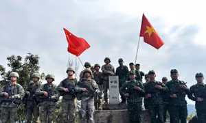 Tuần tra song phương tuyến biên giới Việt - Trung