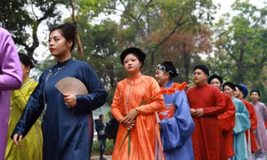 Cổ phục thuần Việt tưng bừng phố Xuân
