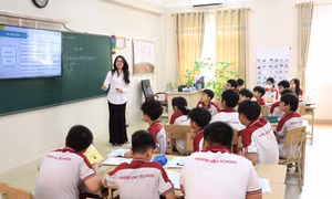 Trường Tiểu học, THCS và THPT Hoàng Việt ở thành phố Buôn Ma Thuột với cơ sở vật chất khang trang, hiện đại đáp ứng nhu cầu học tập cho học sinh tỉnh Đắk Lắk nói riêng và toàn vùng Tây Nguyên nói chung. Ảnh: Tuấn Anh - TTXVN