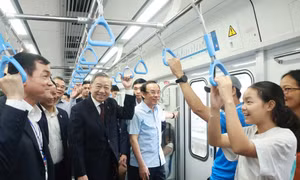 Tổng Bí thư Tô Lâm trải nghiệm thực tế Tuyến Metro số 1 (Bến Thành - Suối Tiên)