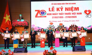 Hà Giang tri ân những cống hiến thầm lặng của đội ngũ y, bác sĩ