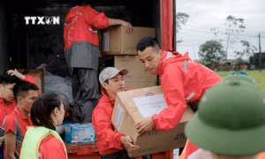 Khắc phục hậu quả thiên tai: "Làm việc vì tình dân tộc, nghĩa đồng bào"