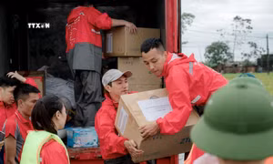 Khắc phục hậu quả thiên tai: "Làm việc vì tình dân tộc, nghĩa đồng bào"