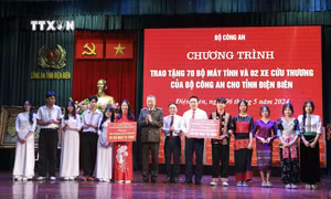 70 năm Chiến thắng Điện Biên Phủ: Bộ Công an tặng máy tính và xe cứu thương cho tỉnh Điện Biên