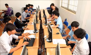 Giờ học Công nghệ thông tin tại Trường Cao đẳng nghề tỉnh Bình Phước. Ảnh: Anh Tuấn-TTXVN