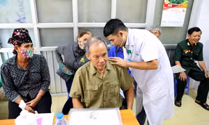 Điện Biên: Hơn 1000 đồng bào các dân tộc được khám bệnh, cấp thuốc miễn phí