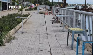Kè sông Cần Thơ bị nứt vỉa hè: Tiếp tục xuất hiện vết nứt ở gói thầu số 4