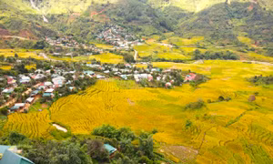 Với thế mạnh của vùng đất, đồng bào Xê-đăng đoàn kết, phát huy lợi thế, góp phần xây dựng Măng Ri ngày càng đổi mới, phát triển. Ảnh: Văn Phương