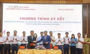 Điện Biên: Tạo đột phá, phấn đấu phủ sóng di động ở 100% thôn, bản trong quý I/2025