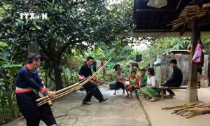 Để tiếng khèn ngân vang trên cao nguyên đá