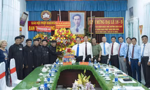 Thăm, chúc mừng Đại lễ kỷ niệm 86 năm Ngày khai sáng đạo Phật giáo Hòa Hảo