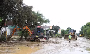 Nghệ An: Nỗ lực thông tuyến Quốc lộ 7 đến tâm lũ Tương Dương, Mường Xén