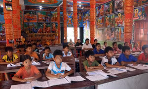 Ưu tiên đầu tư phát triển giáo dục vùng đồng bào dân tộc thiểu số