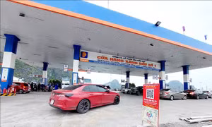 Giá xăng tăng đến gần 3.000 đồng/lít