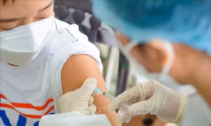 Dịch COVID-19: Các địa phương đề xuất nhu cầu vaccine tiêm mũi 4 trước ngày 25/5