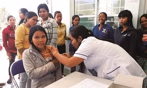 Ninh Thuận nâng cao năng lực chăm sóc y tế cho cô đỡ thôn bản