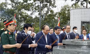 Chủ tịch nước Nguyễn Xuân Phúc dự Lễ khánh thành Đền thờ liệt sĩ tại chiến trường Điện Biên Phủ
