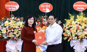 Công bố Quyết định điều động, bổ nhiệm đồng chí Đào Hồng Lan giữ chức vụ Bí thư Ban Cán sự Đảng, Quyền Bộ trưởng Bộ Y tế 