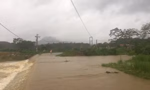 Đập tràn ở nhiều xã tại Phú Thọ bị ngập: Một người bị nước cuốn trôi