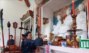 Tri ân thủy tổ nghề khai thác yến sào tại Khánh Hòa