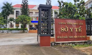 Kỷ luật khiển trách Giám đốc Sở Y tế Đắk Lắk