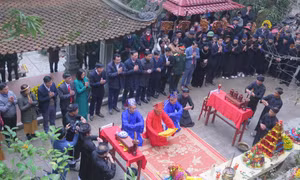 Thái Nguyên: Rộn ràng hội Xuân đền Đuổm