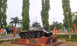 Xe tăng T59, số hiệu 377 trưng bày tại di tích chiến thắng Đăk Tô - Tân Cảnh. Ảnh: baokontum.com.vn