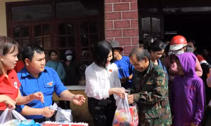 Chợ Tết nhân ái đến với đồng bào vùng cao Quảng Ngãi