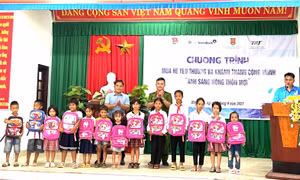Thừa Thiên - Huế hỗ trợ học sinh vùng cao đến trường 