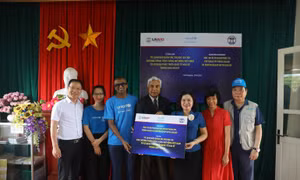 USAID và UNICEF cung cấp 590 tủ lạnh bảo quản vaccine cho các xã khó khăn ở Việt Nam