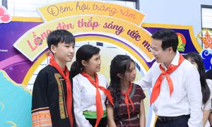 Chủ tịch nước Võ Văn Thưởng dự Chương trình Đêm hội trăng rằm “Lồng đèn thắp sáng ước mơ”