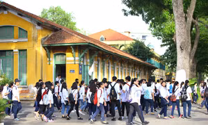 Không tổ chức lớp không chuyên trong trường Trung học Phổ thông chuyên