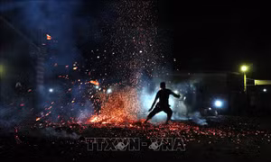 Lễ nhảy lửa của người Pà Thẻn được công nhận là di sản văn hóa phi vật thể quốc gia