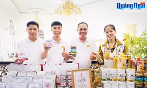 Sản phẩm bột ngũ cốc, Coffee Pro của thành viên Câu lạc bộ Khởi nghiệp đổi mới sáng tạo huyện Bình Sơn được nhiều khách hàng tin dùng. Ảnh: baoquangngai.vn
