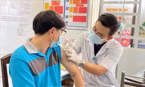 Bộ Y tế phân bổ vaccine phòng COVID-19 đợt 3, các đơn vị hoàn thành tiêm trước 15/8/2021