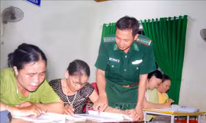 Thắm tình quân - dân trên vùng biên giới ở Đắk Lắk