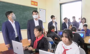 Chương trình "Sóng và máy tính cho em" tạo cơ hội học tập cho học sinh vùng cao Lào Cai
