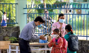 Học sinh vùng cao huyện Hàm Thuận Bắc háo hức đến trường