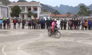 Bình Thuận dạy và cấp bằng lái xe mô tô A1 cho đồng bào dân tộc thiểu số không biết tiếng Việt