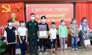 Lạng Sơn tiếp tục triển khai chương trình “Nâng bước em tới trường”