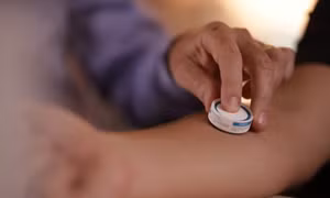 ZHexapro là loại vaccine sử dụng miếng dán mà không dùng phương pháp tiêm. Ảnh: brisbanetimes.com.au