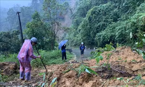 Ngập lụt và sạt lở nặng ở một số địa phương tại Thừa Thiên - Huế
