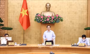 Thủ tướng Phạm Minh Chính: Thành lập ngay các trung tâm cứu trợ, đường dây nóng, tổ tình nguyện để hỗ trợ người dân mọi lúc, mọi nơi, mọi vấn đề