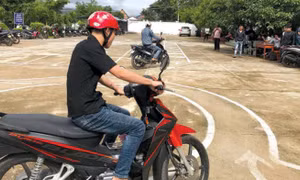 Ninh Thuận cấp bằng lái xe mô tô hạng A1 cho đồng bào dân tộc thiểu số không biết đọc tiếng Việt